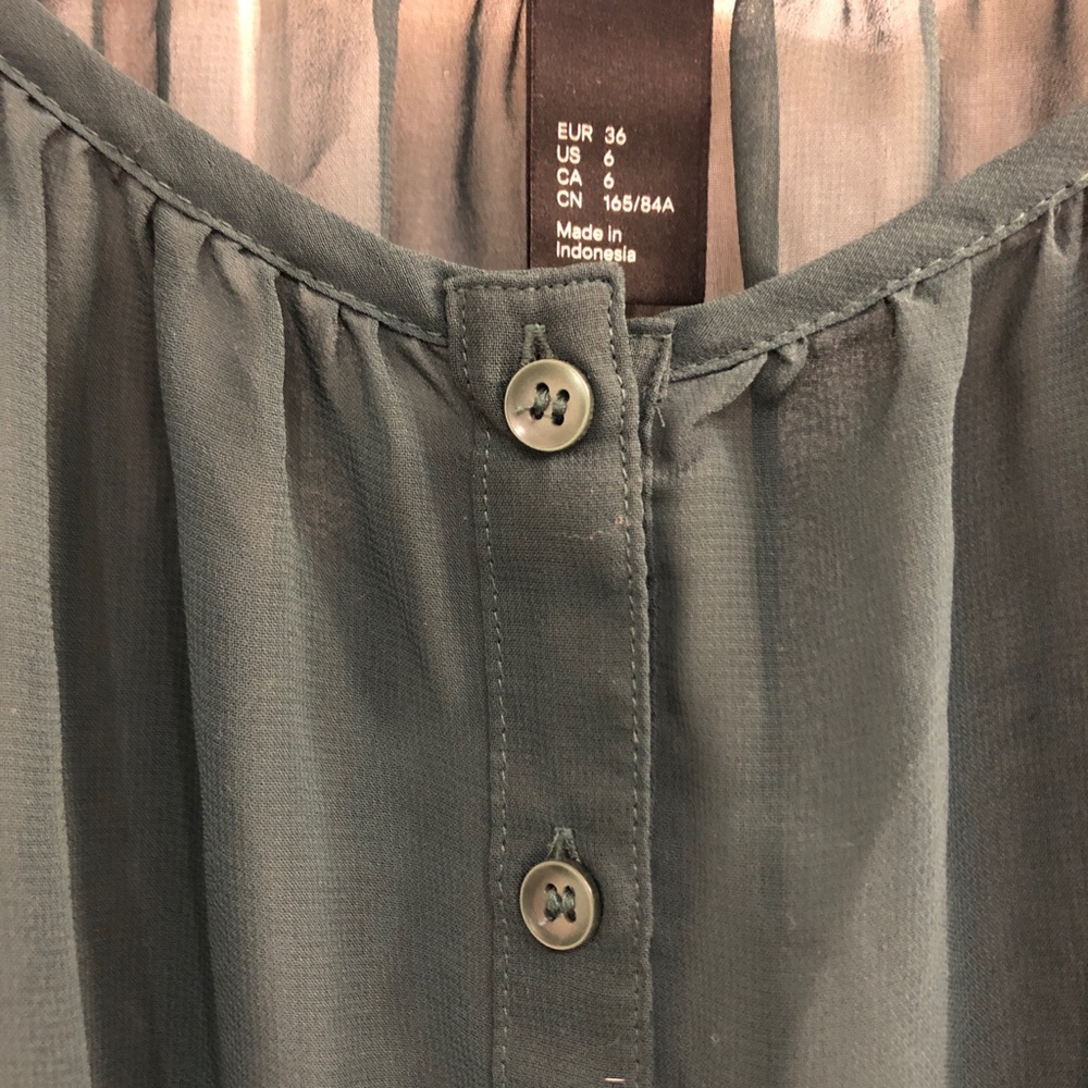 H&M Sheer Buttonup Top - Picture 4 of 4